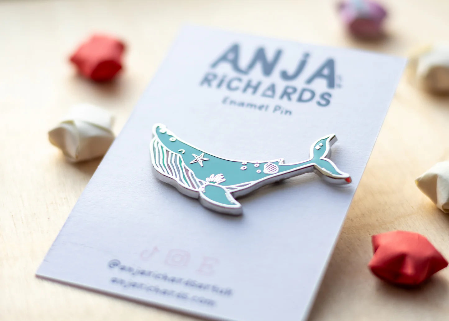 WHALE PIN