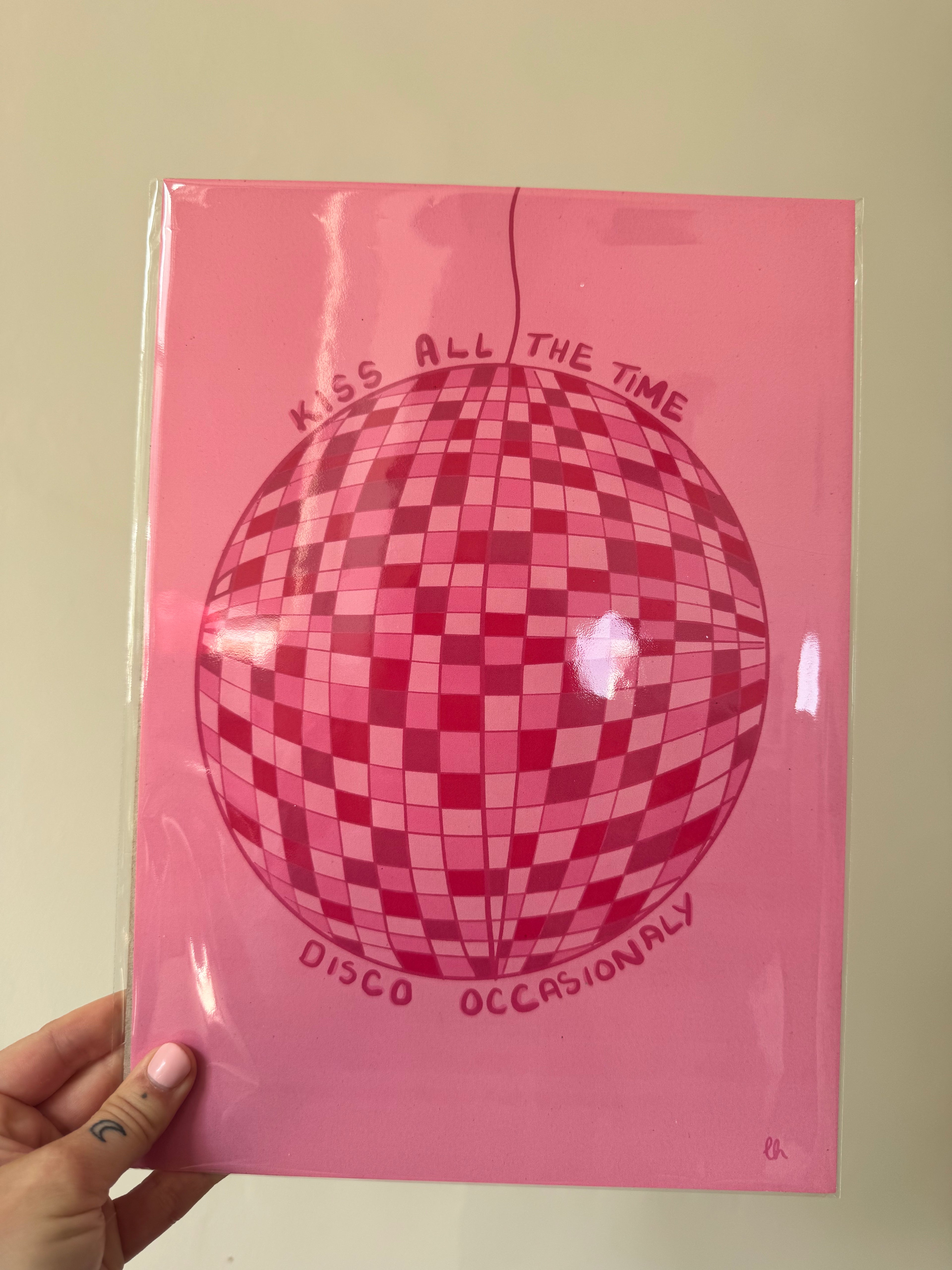 KISS ALL THE TIME PRINT